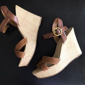 ARIZONA JEAN CO ANKLE STRAP PLATFORM WEDGE